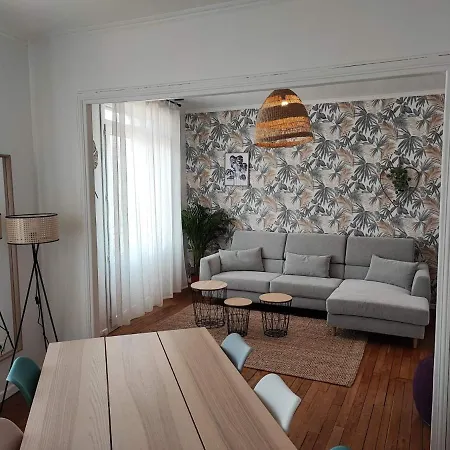 Chez Apolline - Vue Cathedrale - Hyper Centre Апартаменты *